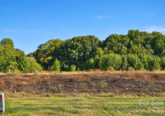 Photo 4 of Single family home for sale at 5017 Lancaster Hwy, Monroe, NC 28112 | MLS# 4429531 | Listing updated on 2026-10-02