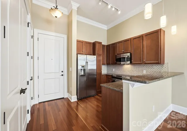 Photo 3 of Condo for sale at 2810 Selwyn Ave #428, Charlotte, NC 28209 | MLS# 4429543 | Listing updated on 2026-09-30