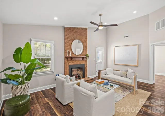 Photo 4 of Single family home for sale at 2434 Dryden Ln, Charlotte, NC 28210 | MLS# 4429545 | Listing updated on 2026-10-26