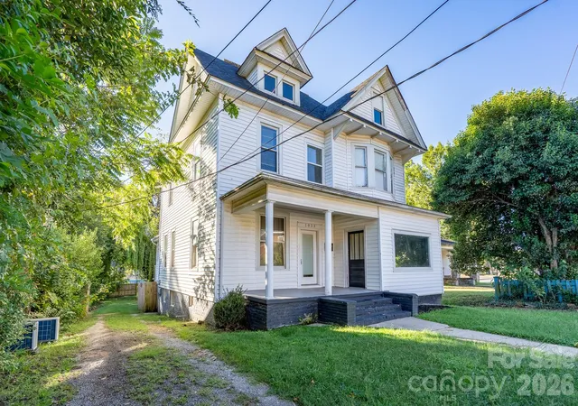 Photo 1 of Single family home for sale at 1033 S Fulton St, Salisbury, NC 28144 | MLS# 4429546 | Listing updated on 2026-10-02