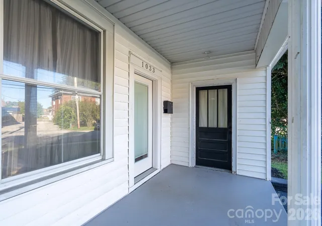 Photo 4 of Single family home for sale at 1033 S Fulton St, Salisbury, NC 28144 | MLS# 4429546 | Listing updated on 2026-10-02