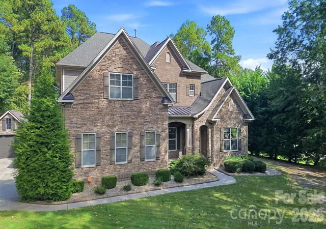 Photo 2 of Single family home for sale at 631 May Green Dr, Clover, SC 29710 | MLS# 4429551 | Listing updated on 2026-10-19