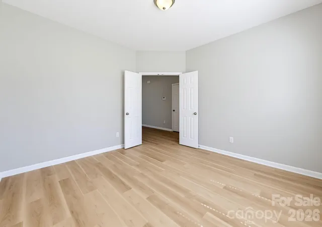 Photo 3 of Single family home for sale at 1704 Swan Dr, Charlotte, NC 28216 | MLS# 4429559 | Listing updated on 2026-10-06