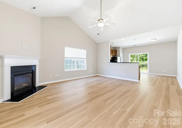 Photo 4 of Single family home for sale at 1704 Swan Dr, Charlotte, NC 28216 | MLS# 4429559 | Listing updated on 2026-10-06