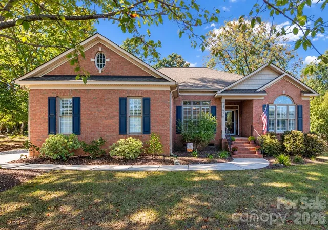 Photo 1 of Single family home for sale at 5650 Landale Ct Nw, Concord, NC 28027 | MLS# 4429562 | Listing updated on 2026-10-01