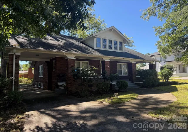 Photo 2 of Single family home for sale at 718 E Franklin St, Monroe, NC 28112 | MLS# 4429571 | Listing updated on 2026-09-30