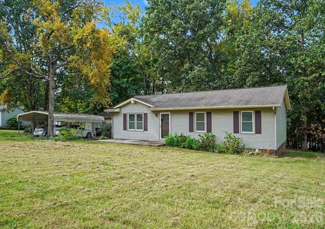 Photo 3 of Single family home for sale at 213 Cobblestone Ln Nw, Concord, NC 28027 | MLS# 4429574 | Listing updated on 2026-10-07