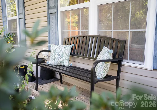 Photo 3 of Single family home for sale at 40 Rocking Porch Ln, Asheville, NC 28805 | MLS# 4429579 | Listing updated on 2026-10-04
