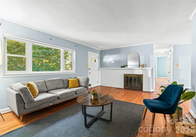 Photo 4 of Single family home for sale at 18 Northwood Rd, Asheville, NC 28804 | MLS# 4429580 | Listing updated on 2026-10-07
