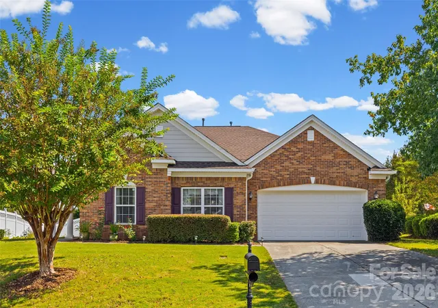 Photo 1 of Single family home for sale at 370 Mount Side Way, Fort Mill, SC 29715 | MLS# 4429585 | Listing updated on 2026-10-08