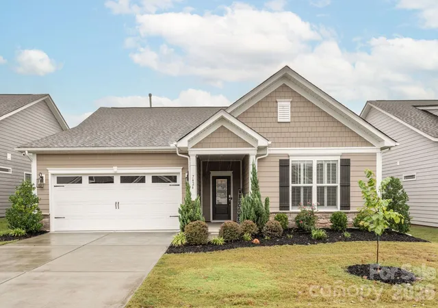 Photo 1 of Single family home for sale at 7424 Clouds Rest Dr, Fort Mill, SC 29707 | MLS# 4429587 | Listing updated on 2026-10-01