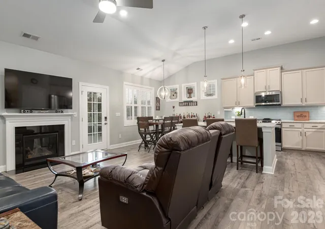 Photo 4 of Single family home for sale at 7424 Clouds Rest Dr, Fort Mill, SC 29707 | MLS# 4429587 | Listing updated on 2026-10-01