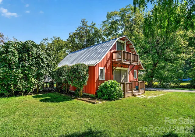Photo 3 of Single family home for sale at 606 Rutherford Rd, Marion, NC 28752 | MLS# 4429588 | Listing updated on 2026-10-08