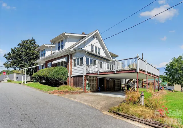 Photo 4 of Single family home for sale at 606 Rutherford Rd, Marion, NC 28752 | MLS# 4429588 | Listing updated on 2026-10-07