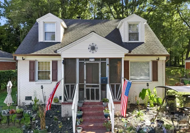Photo 1 of Single family home for sale at 314 Fannie Cir, Charlotte, NC 28205 | MLS# 4429592 | Listing updated on 2026-10-05