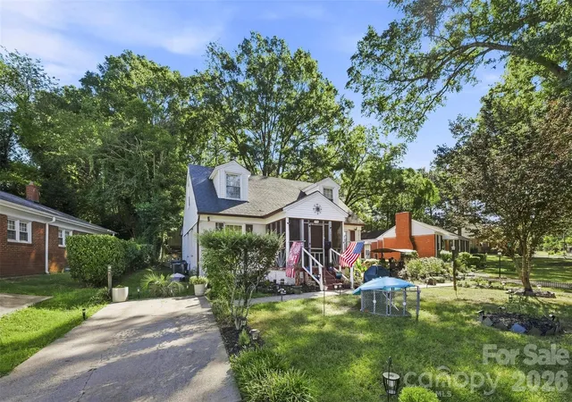 Photo 3 of Single family home for sale at 314 Fannie Cir, Charlotte, NC 28205 | MLS# 4429592 | Listing updated on 2026-10-05