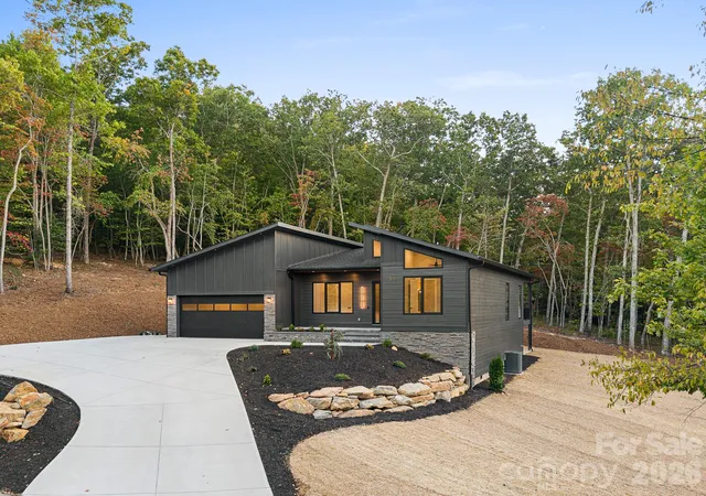Photo 2 of Single family home for sale at 51 Balsamwood Rd, Leicester, NC 28748 | MLS# 4429593 | Listing updated on 2026-10-02