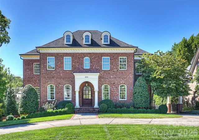 Single family home for sale at 200 Huntley Pl, Charlotte, NC 28207 | MLS# 4429607