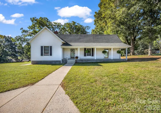 Photo 1 of Single family home for sale at 3833 Robert Riding Rd, Shelby, NC 28150 | MLS# 4429609 | Listing updated on 2026-10-04