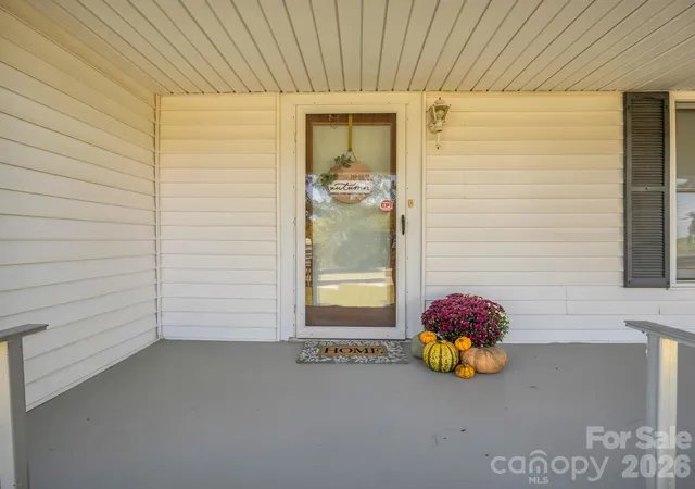Photo 3 of Single family home for sale at 3833 Robert Riding Rd, Shelby, NC 28150 | MLS# 4429609 | Listing updated on 2026-10-04
