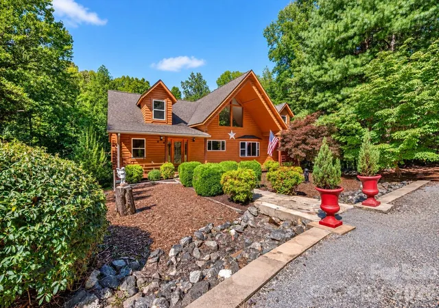 Photo 3 of Single family home for sale at 143 Rosewood Ln, Rutherfordton, NC 28139 | MLS# 4429610 | Listing updated on 2026-10-17