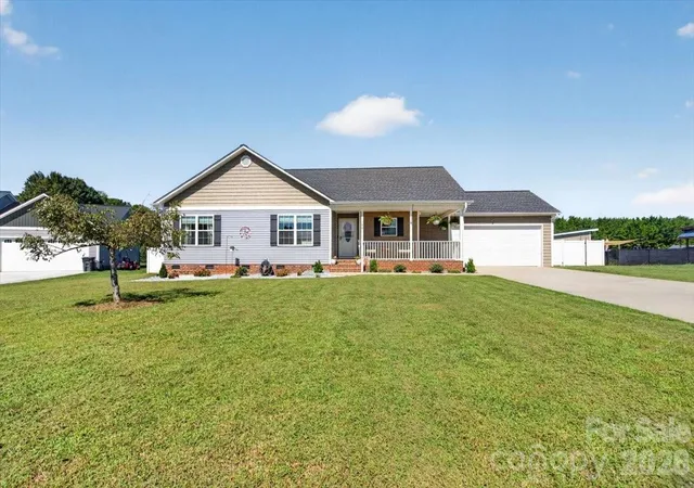 Photo 3 of Single family home for sale at 130 Portman Ln, Statesville, NC 28625 | MLS# 4429613 | Listing updated on 2026-10-02