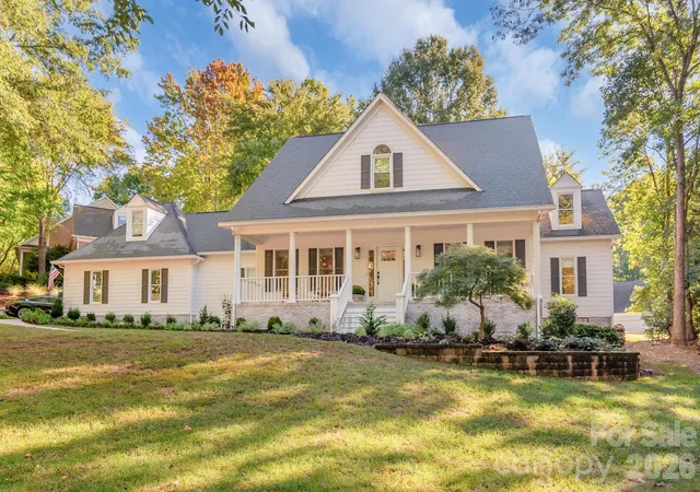 Photo 1 of Single family home for sale at 211 Pat Stough Ln, Davidson, NC 28036 | MLS# 4429615 | Listing updated on 2026-10-06