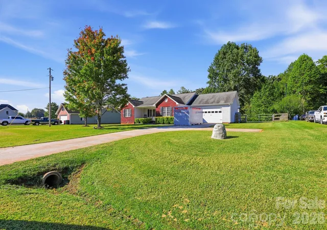 Photo 4 of Single family home for sale at 2455 Fay Jones Rd, Denver, NC 28037 | MLS# 4429616 | Listing updated on 2026-10-04