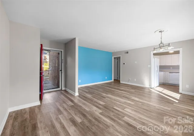 Photo 2 of Condo for sale at 4615 Coronado Dr, Charlotte, NC 28212 | MLS# 4429617 | Listing updated on 2026-10-08