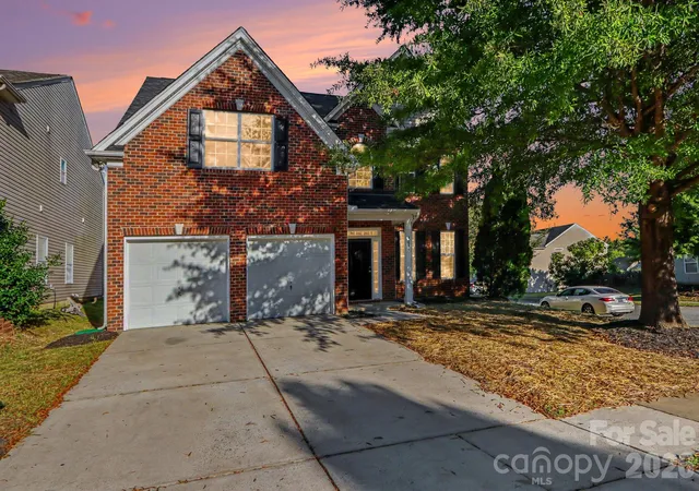 Single family home for sale at 4059 Houldsworth Dr, Charlotte, NC 28213 | MLS# 4429618