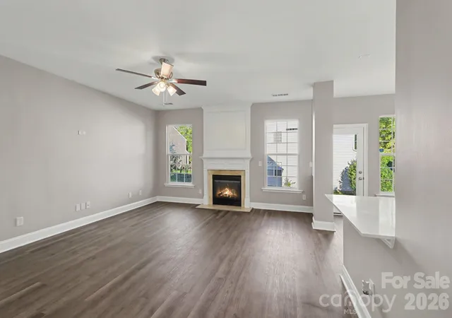 Photo 2 of Single family home for sale at 4059 Houldsworth Dr, Charlotte, NC 28213 | MLS# 4429618 | Listing updated on 2026-10-01