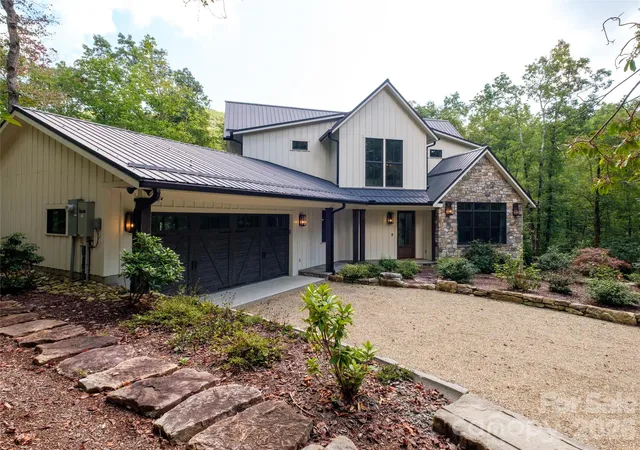 Photo 2 of Single family home for sale at 158 Bucks Xing, Brevard, NC 28712 | MLS# 4429620 | Listing updated on 2026-10-07