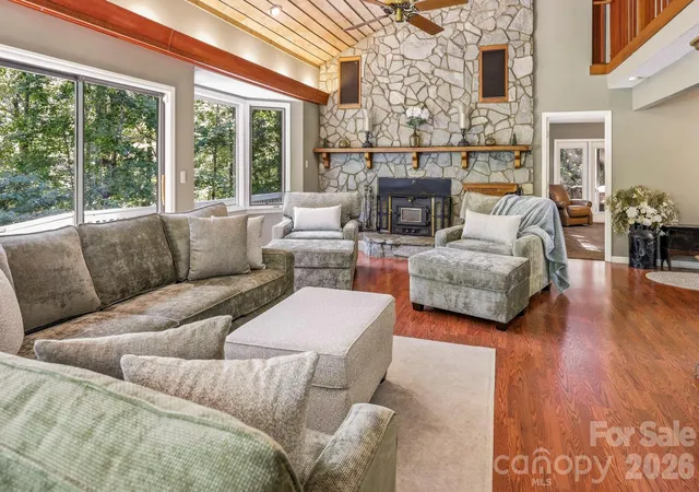 Photo 4 of Single family home for sale at 124 Moss Hl Ln, Lake Lure, NC 28746 | MLS# 4429625 | Listing updated on 2026-10-01
