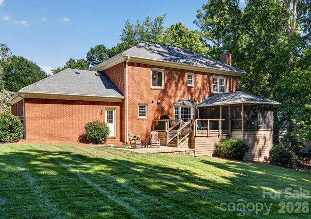Photo 2 of Sale Pending at 734 Stratford Woods Rd, Matthews, NC 28105 | MLS# 4429636 | Listing updated on 2026-10-04