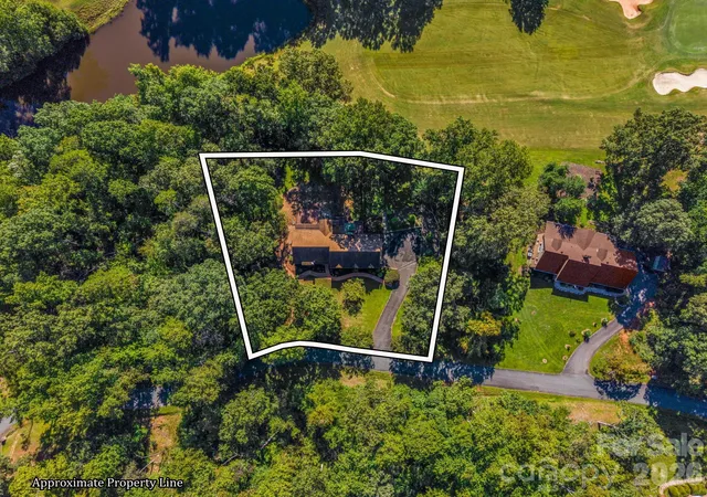 Photo 3 of Single family home for sale at 328 Plantation Dr, Rutherfordton, NC 28139 | MLS# 4429643 | Listing updated on 2026-10-05