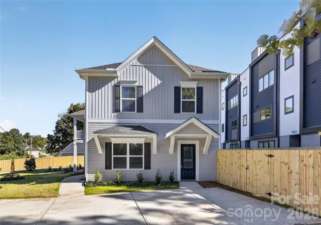 Photo 1 of Single family home for sale at 5706 Anderson Rd, Charlotte, NC 28269 | MLS# 4429644 | Listing updated on 2026-10-28