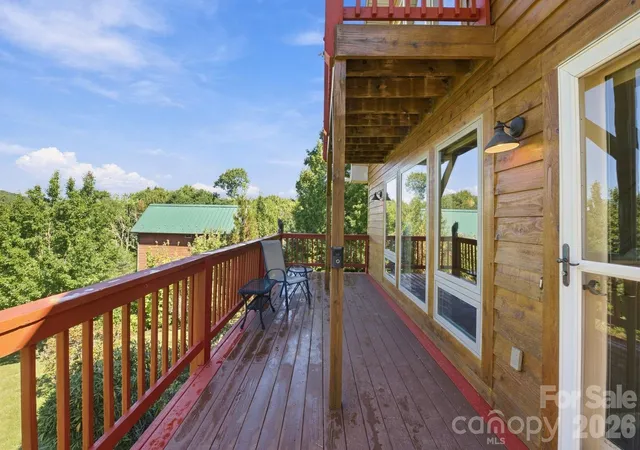 Photo 3 of Single family home for sale at 190 Camelot Dr, Banner Elk, NC 28604 | MLS# 4429650 | Listing updated on 2026-09-30