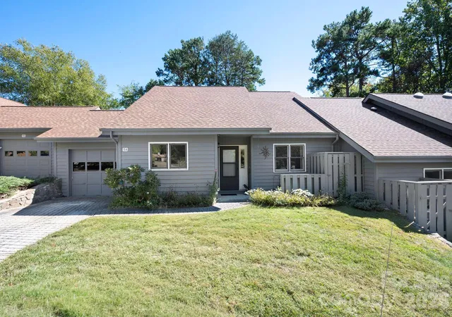 Townhouse for sale at 15a Windflower Ct, Asheville, NC 28805 | MLS# 4429654