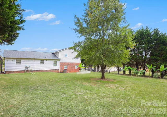 Photo 1 of Single family home for sale at 938 Lyndsey Brooke Ct, Lincolnton, NC 28092 | MLS# 4429655 | Listing updated on 2026-10-08