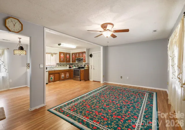 Photo 3 of Single family home for sale at 938 Lyndsey Brooke Ct, Lincolnton, NC 28092 | MLS# 4429655 | Listing updated on 2026-10-09