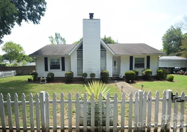 Single family home for sale at 12202 Charing Grv Ln, Charlotte, NC 28273 | MLS# 4429660