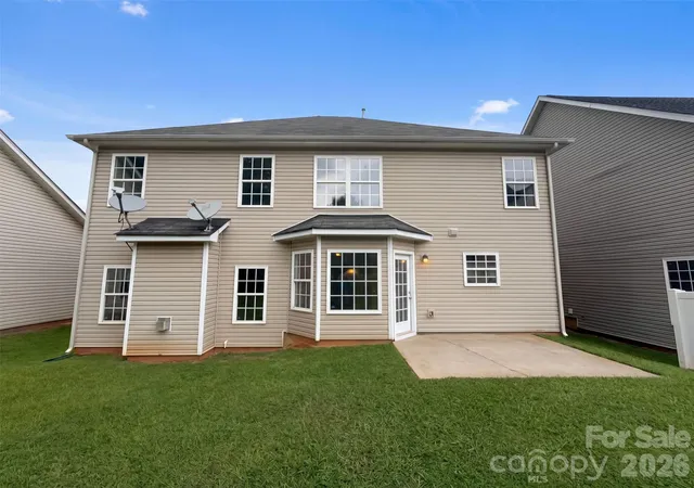 Photo 4 of Single family home for sale at 3214 Erwin Tr Dr, Charlotte, NC 28213 | MLS# 4429664 | Listing updated on 2026-10-06