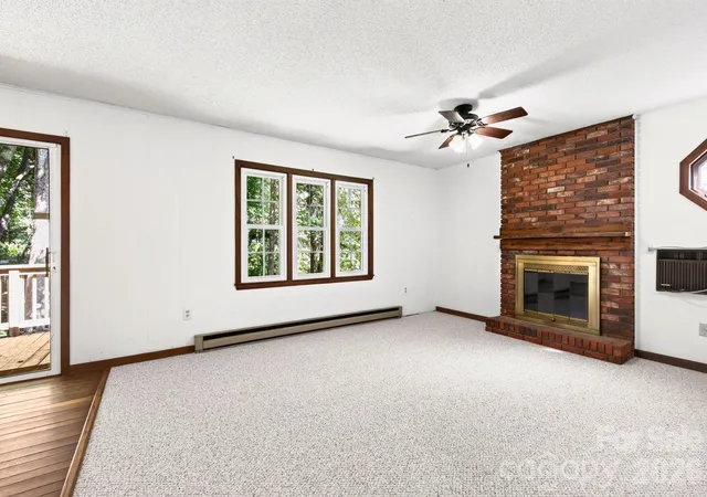 Photo 4 of Single family home for sale at 340 Genesis Cir, Black Mountain, NC 28711 | MLS# 4429667 | Listing updated on 2026-10-06