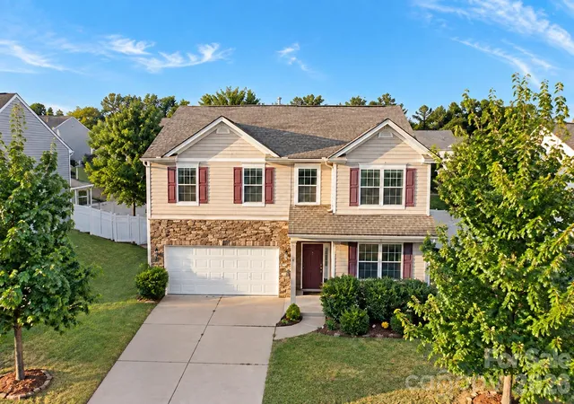 Photo 1 of Single family home for sale at 239 Keating Pl Dr, Fort Mill, SC 29708 | MLS# 4429689 | Listing updated on 2026-10-09