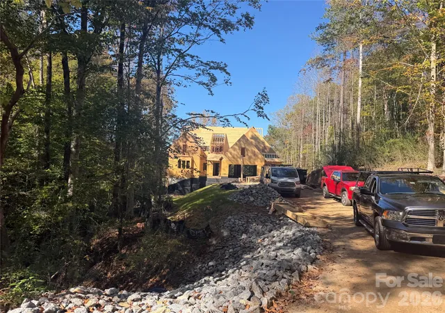 Photo 1 of Mansion for sale at 1046 Ventosa Dr, Denver, NC 28037 | MLS# 4429690 | Listing updated on 2026-10-28