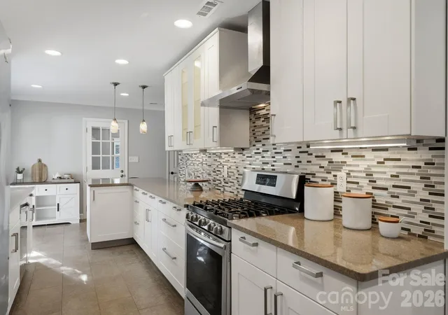 Photo 3 of Single family home for sale at 6213 Bevington Pl, Charlotte, NC 28277 | MLS# 4429693 | Listing updated on 2026-10-09