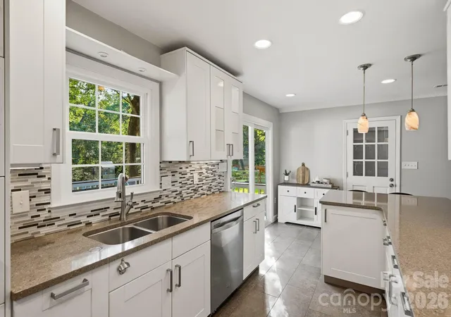 Photo 2 of Single family home for sale at 6213 Bevington Pl, Charlotte, NC 28277 | MLS# 4429693 | Listing updated on 2026-10-09