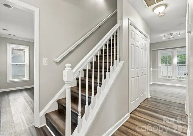 Photo 2 of Single family home for sale at 4209 Hounds Run Dr, Matthews, NC 28105 | MLS# 4429695 | Listing updated on 2026-10-01
