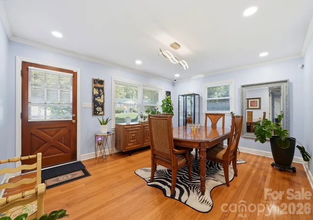 Photo 3 of Single family home for sale at 1524 Lanewood Pl, Charlotte, NC 28208 | MLS# 4429696 | Listing updated on 2026-10-09