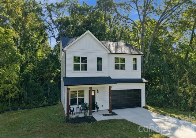 Photo 2 of Single family home for sale at 420 Killian Ave, Mount Holly, NC 28120 | MLS# 4429703 | Listing updated on 2026-10-06
